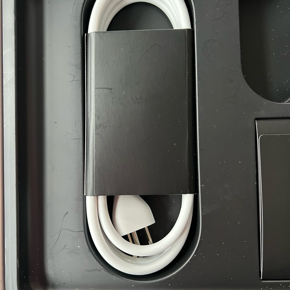 Apple MacBook Pro 13 Box With Original Charger Adapter Never Used - Picture 10 of 14